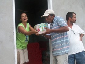 ENTREGA DO LEITE E SUCO DE CAIXA