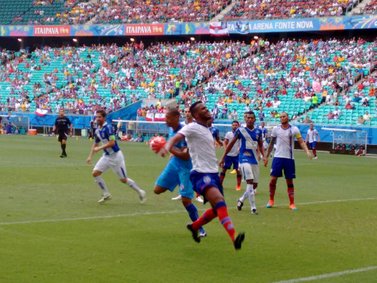 Bahia venceu mais uma com folga e segue firme em busca do título.