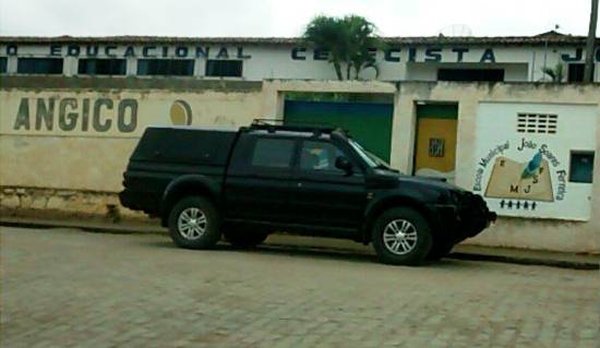 Escola do Angico em Mairi recebeu os agentes.