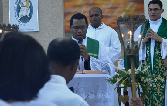 Padre Alexandre ficou cerca de seis meses frente a paróquia de Coité. Foto: Teones Araújo.